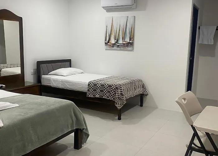 Hotel Naralit 3*