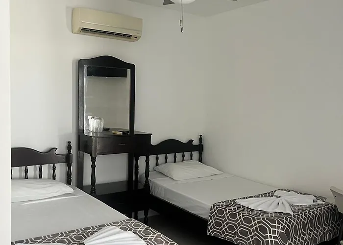 Hotel Naralit 3*